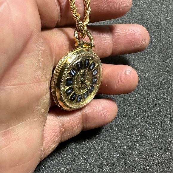 Vintage Sutton Gold Ornate Pendant Pocket Watch On 24” Monet Rope Chain Working - Picture 5 of 9
